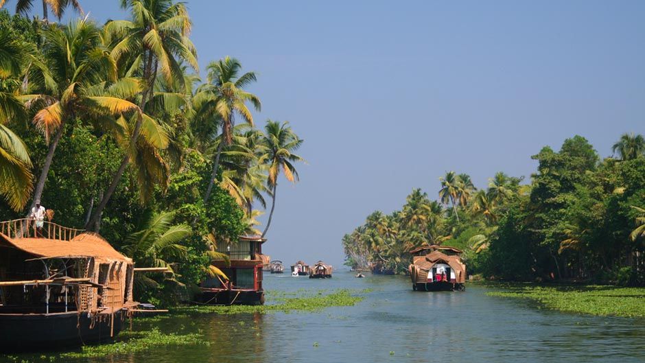Kerala Backwaters - Top 10 Places To Visit In Kerala